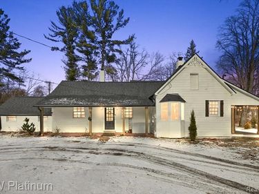 8658 Marsh Road, Clay Twp, MI 48001