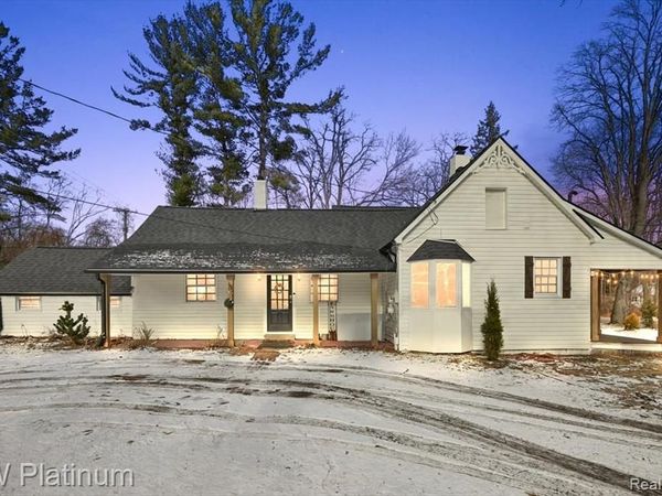 8658 Marsh Road, Clay Twp, MI 48001