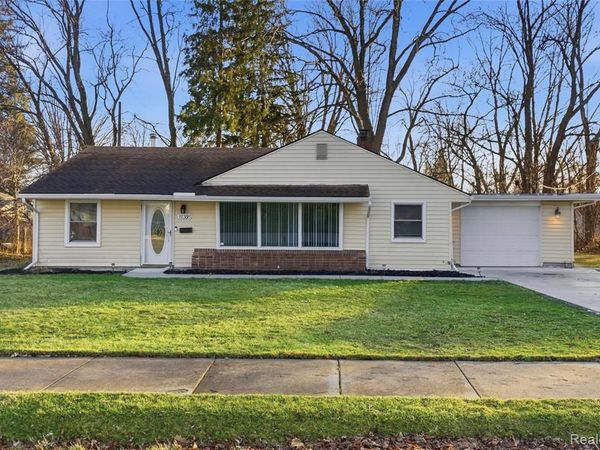 17391 George Washington Drive, Southfield, MI 48075