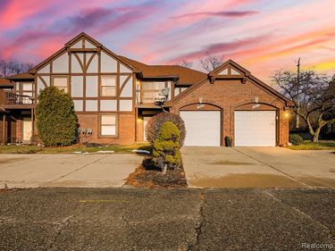 19500 W 11 Mile Road , Lathrup Village, MI 48076