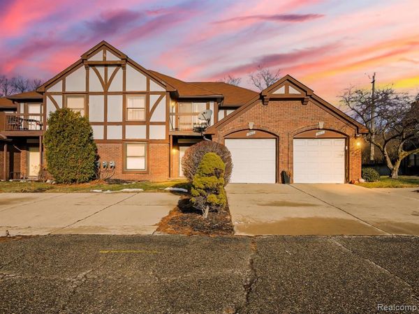 19500 W 11 Mile Road , Lathrup Village, MI 48076