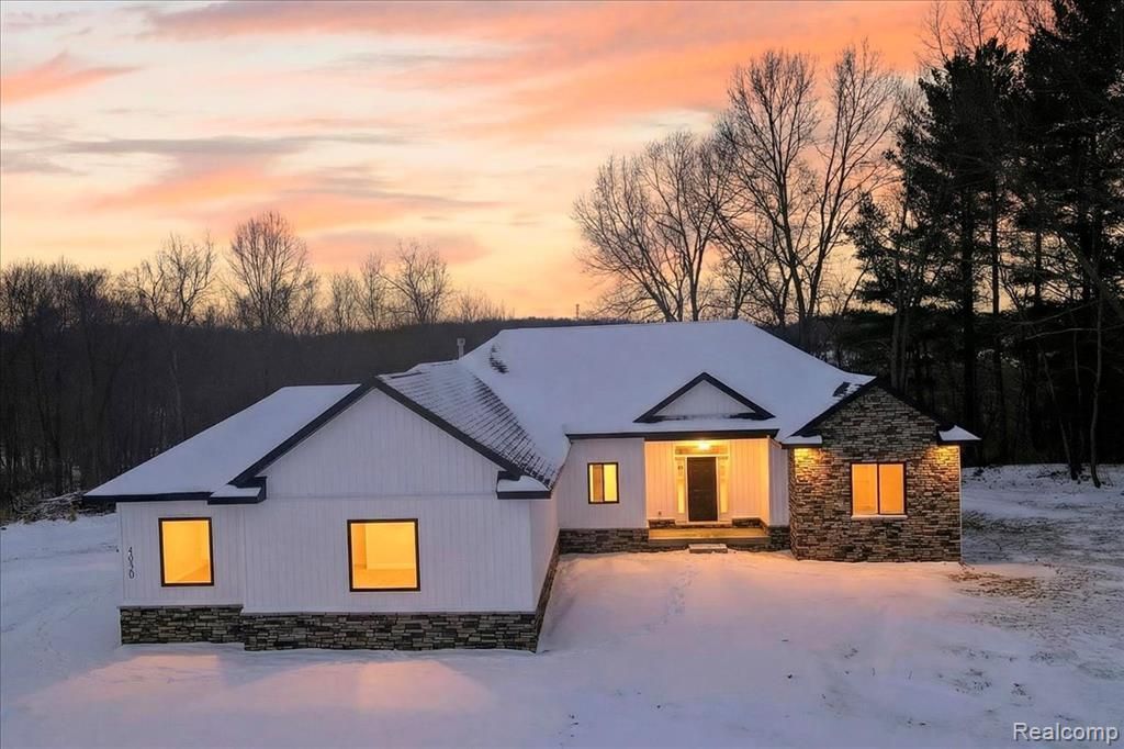 4085 Metamora Ridge, Metamora Vlg, MI 48455 Main Photo