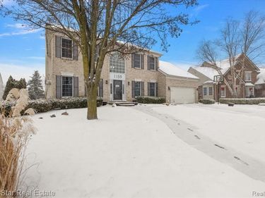1159 Horseshoe Drive, South Lyon, MI 48178