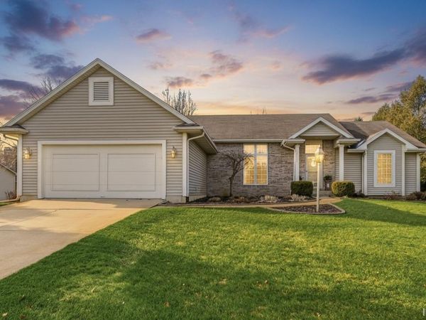 51691 Windyridge Court, South Bend, IN 46628