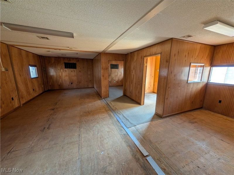 1054 Bergholz Road SE, Mechanicstown, OH 43908 Photo 16