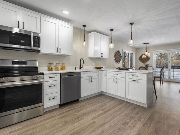 51 River Front Drive, Unit 3, Manchester, NH 03102