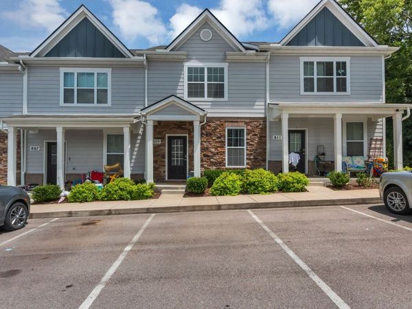 809 Dallas Dr, Columbia, TN 38401