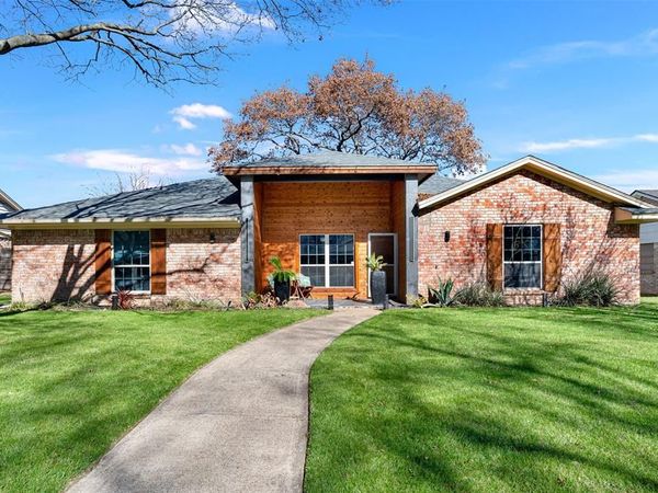 1613 University Drive, Richardson, TX 75081