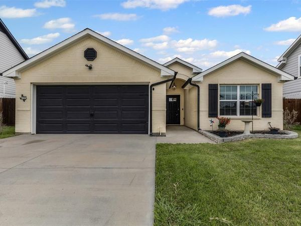 2104 Shane Avenue, Fort Worth, TX 76134