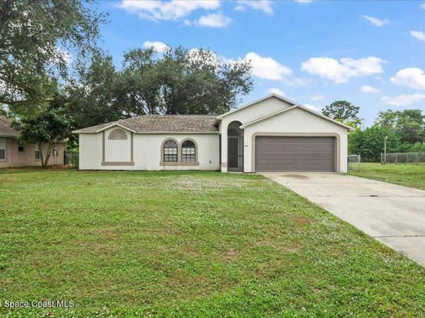 430 Almansa Street NE, Palm Bay, FL 32907