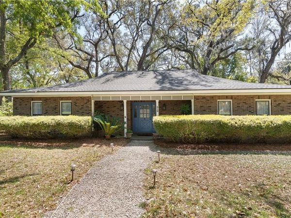 219 Five Pounds Road, St. Simons Island, GA 31522