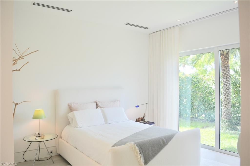 1218 14th Ave N, Naples, FL 34102 Photo