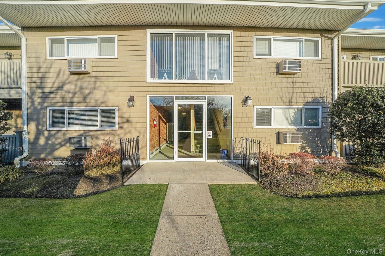 365 Route 111, Unit A2, Smithtown, NY 11787 Main Photo