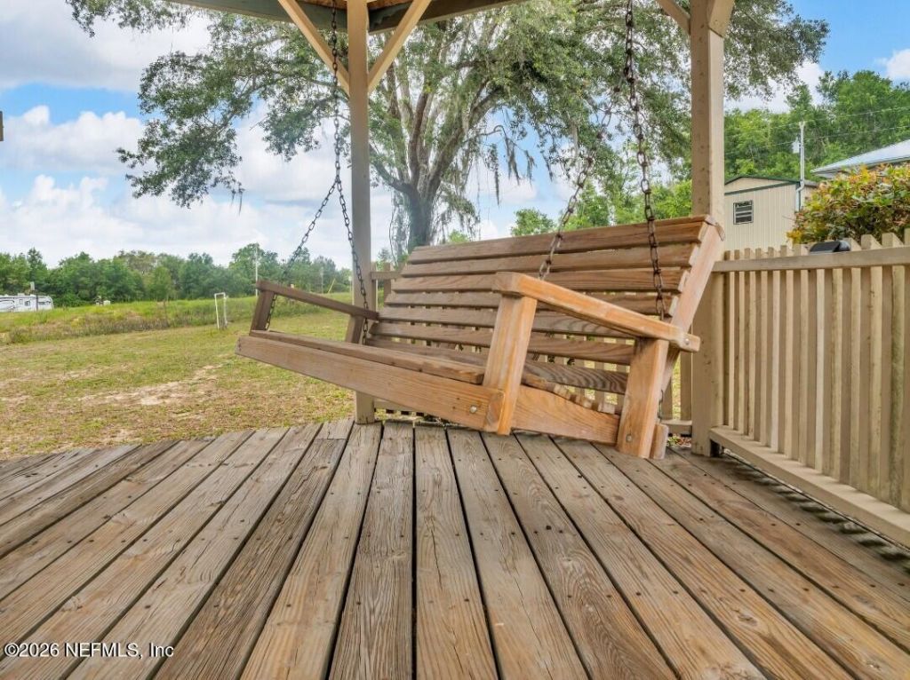 135 Ashley Lake Drive, Melrose, FL 32666 Photo