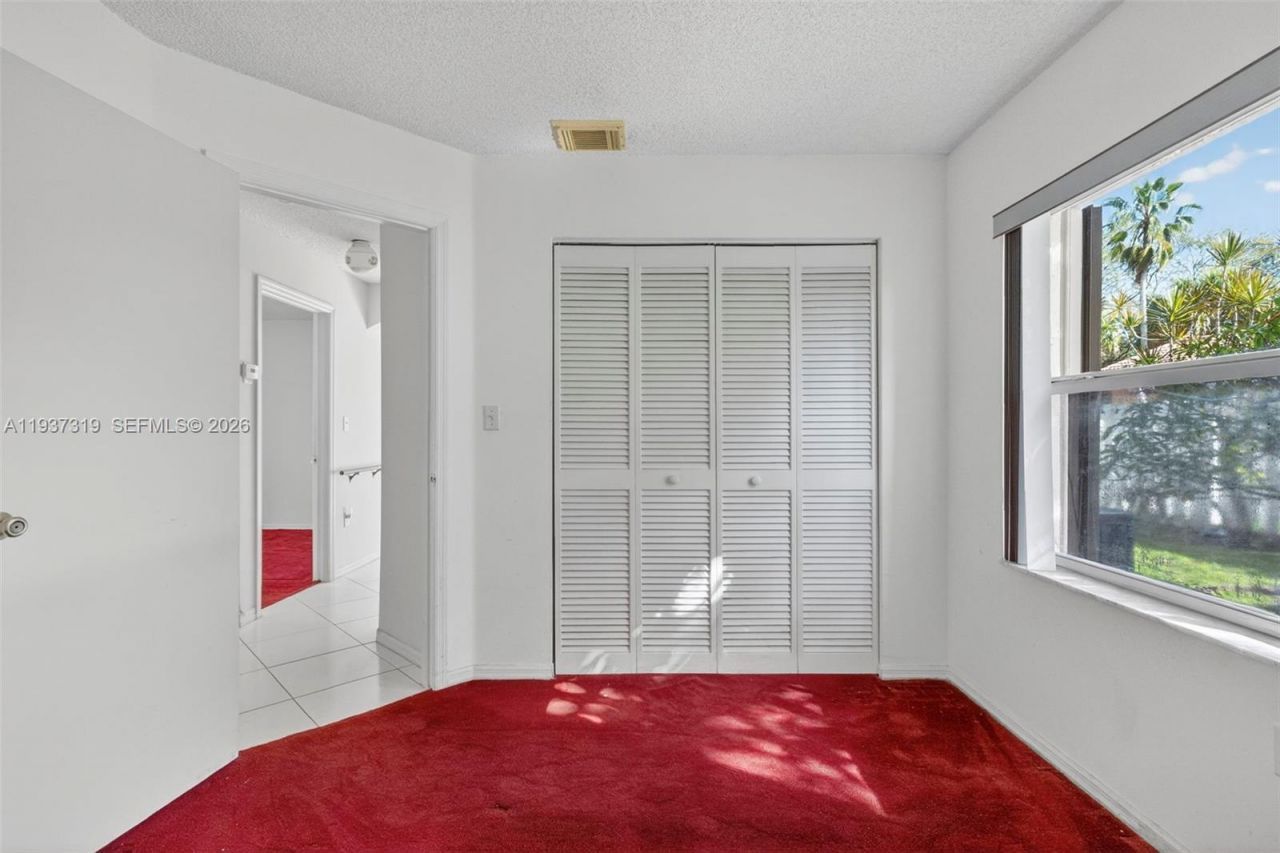 1306 NW 125th Ter, Sunrise, FL 33323 Photo