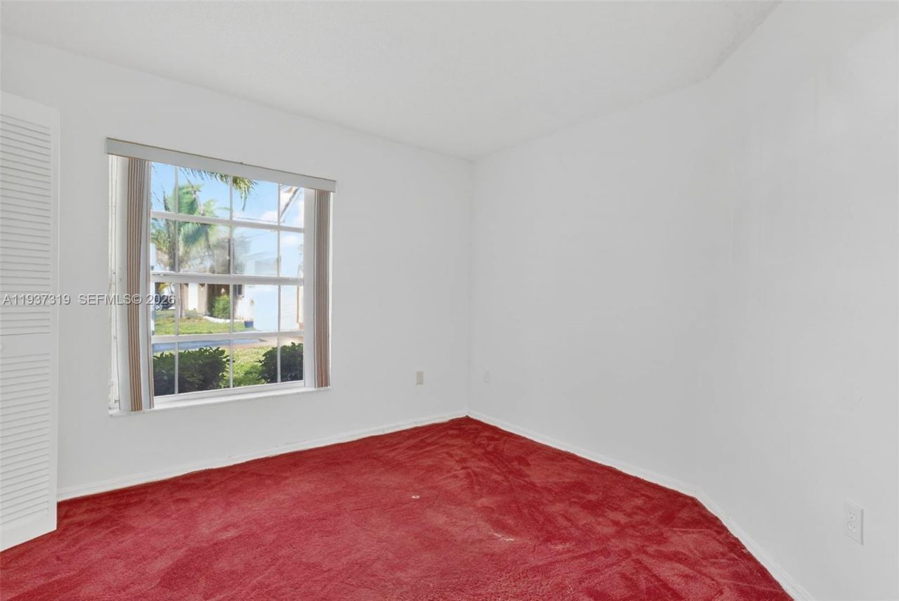 1306 NW 125th Ter, Sunrise, FL 33323 Photo