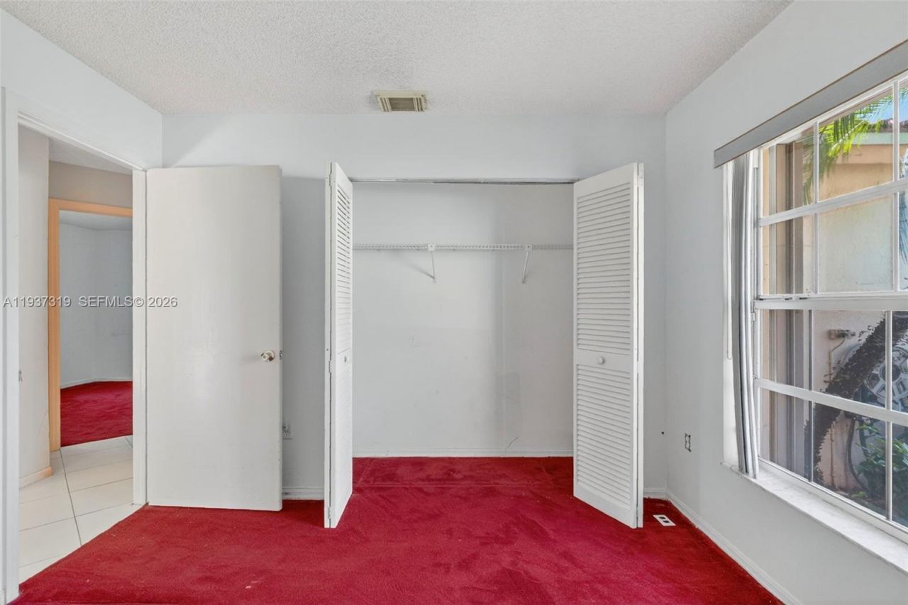 1306 NW 125th Ter, Sunrise, FL 33323 Photo