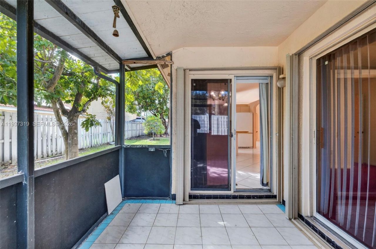 1306 NW 125th Ter, Sunrise, FL 33323 Photo