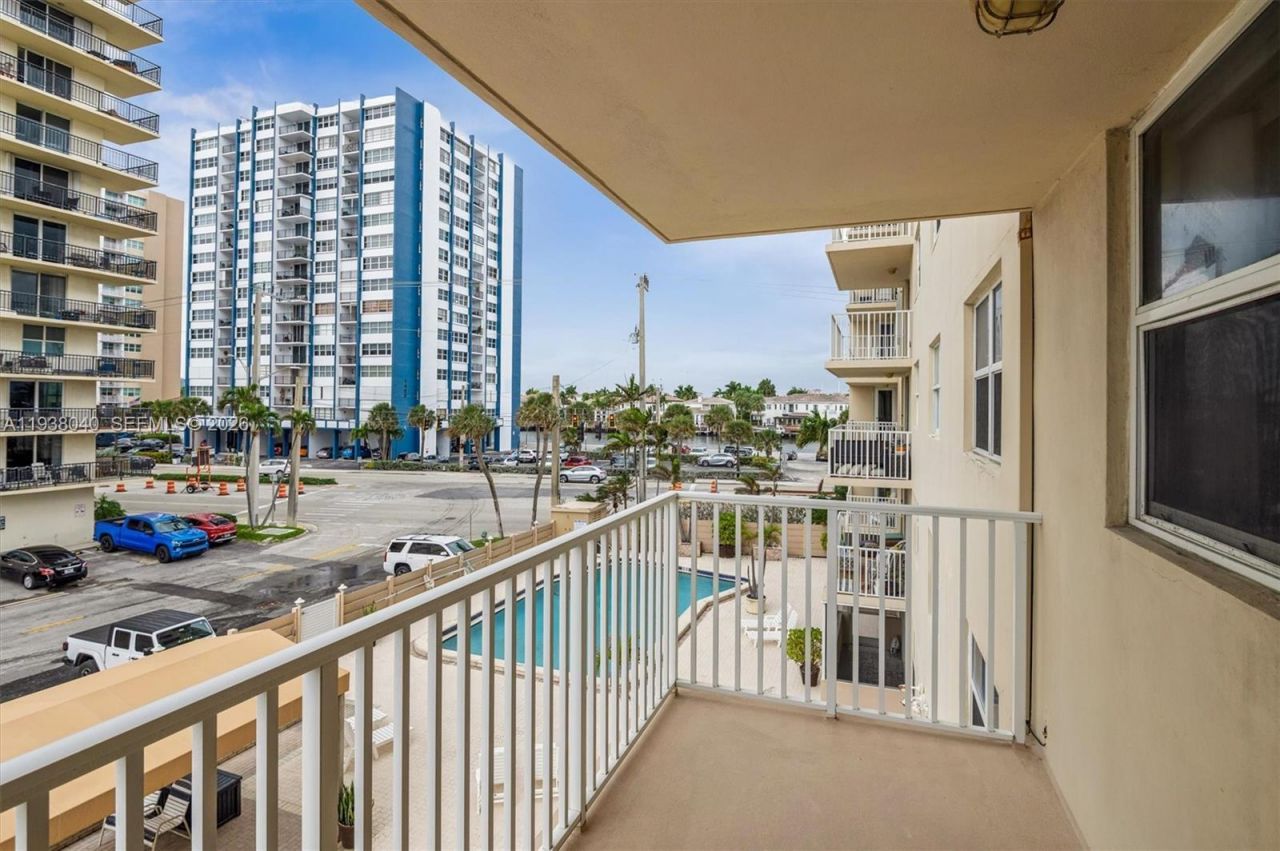 1401 S Ocean Dr, Unit 306, Hollywood, FL 33019 Photo