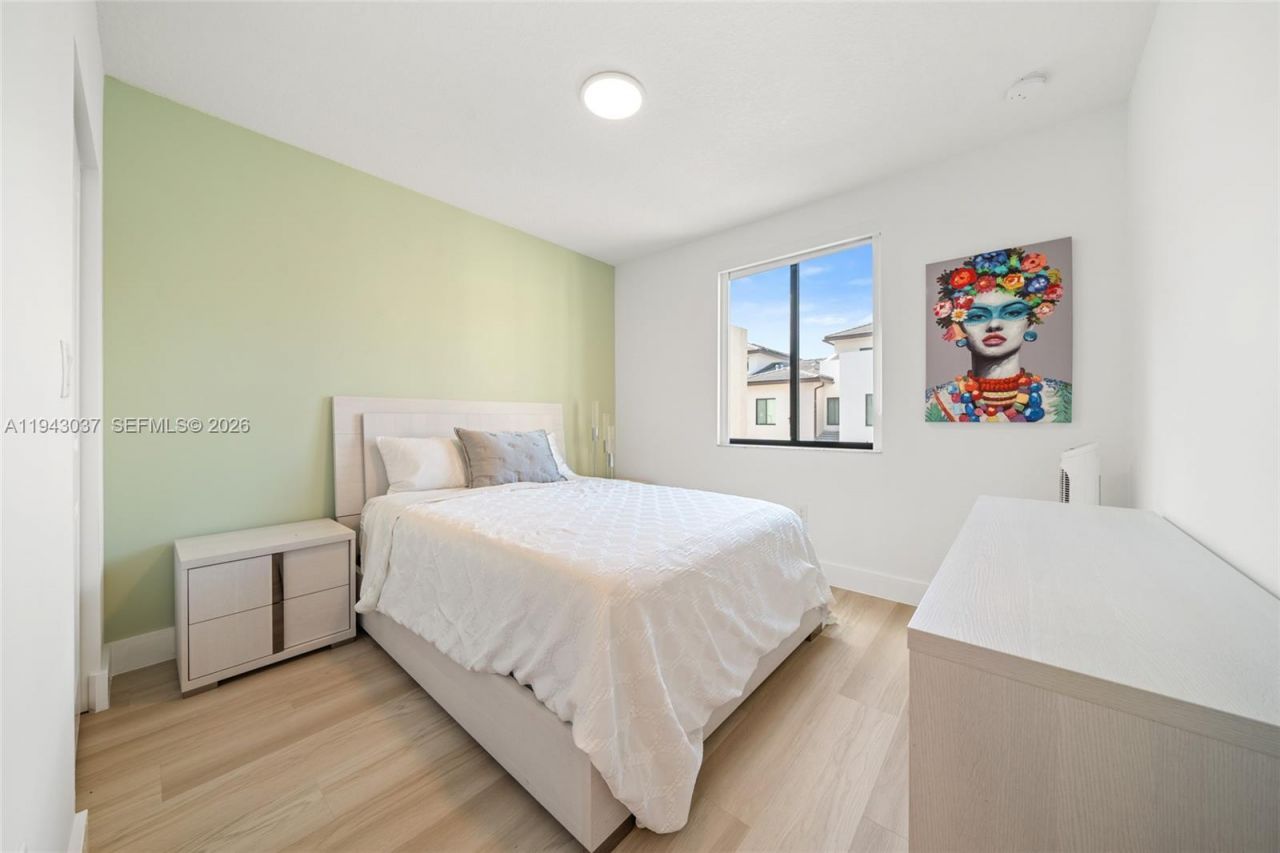 4648 NW 83rd Ave, Doral, FL 33166 Photo