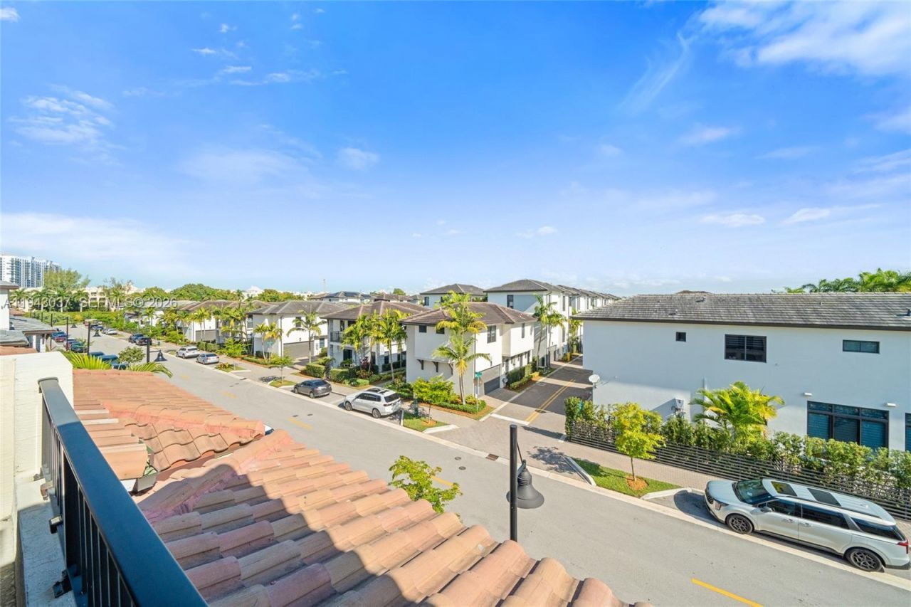 4648 NW 83rd Ave, Doral, FL 33166 Photo