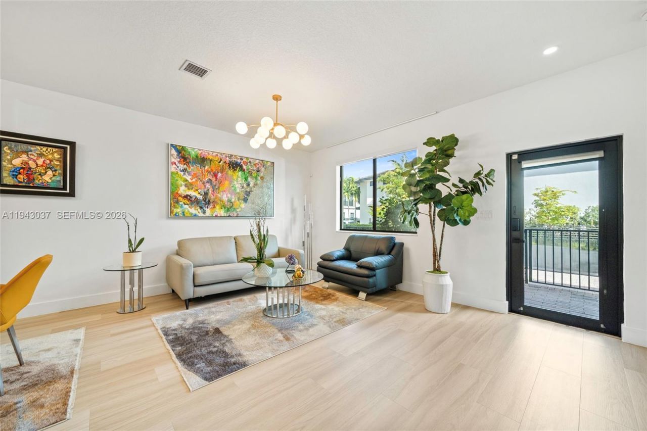 4648 NW 83rd Ave, Doral, FL 33166 Photo