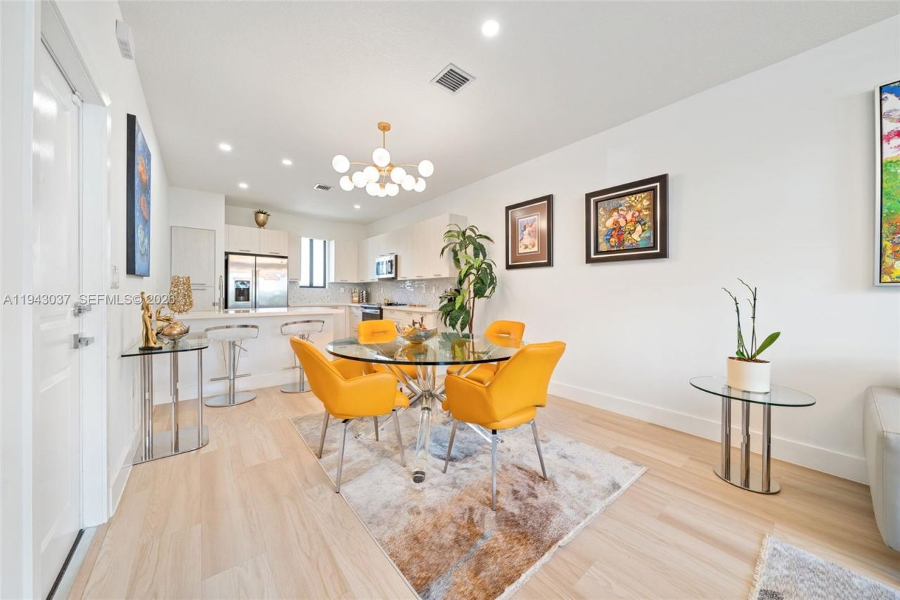 4648 NW 83rd Ave, Doral, FL 33166 Photo