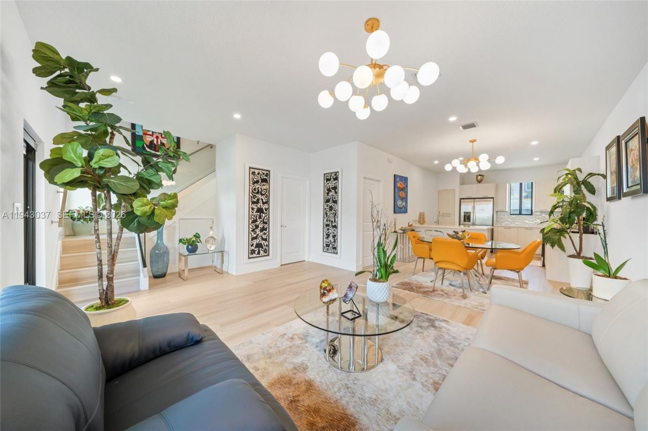 4648 NW 83rd Ave, Doral, FL 33166 Photo