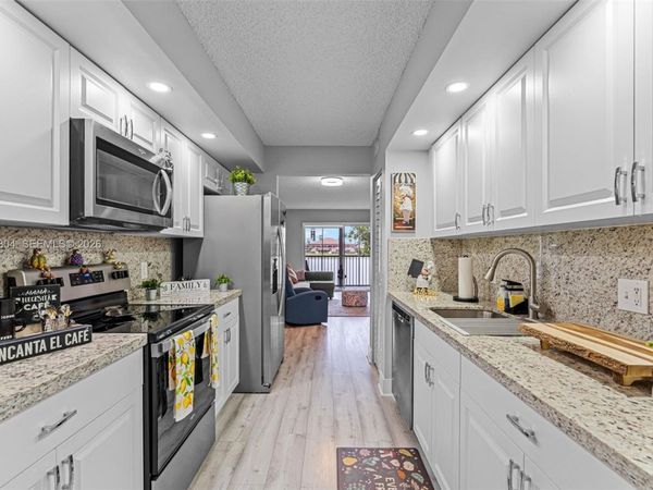 13355 SW 16th Ct, Unit 211E, Pembroke Pines, FL 33027