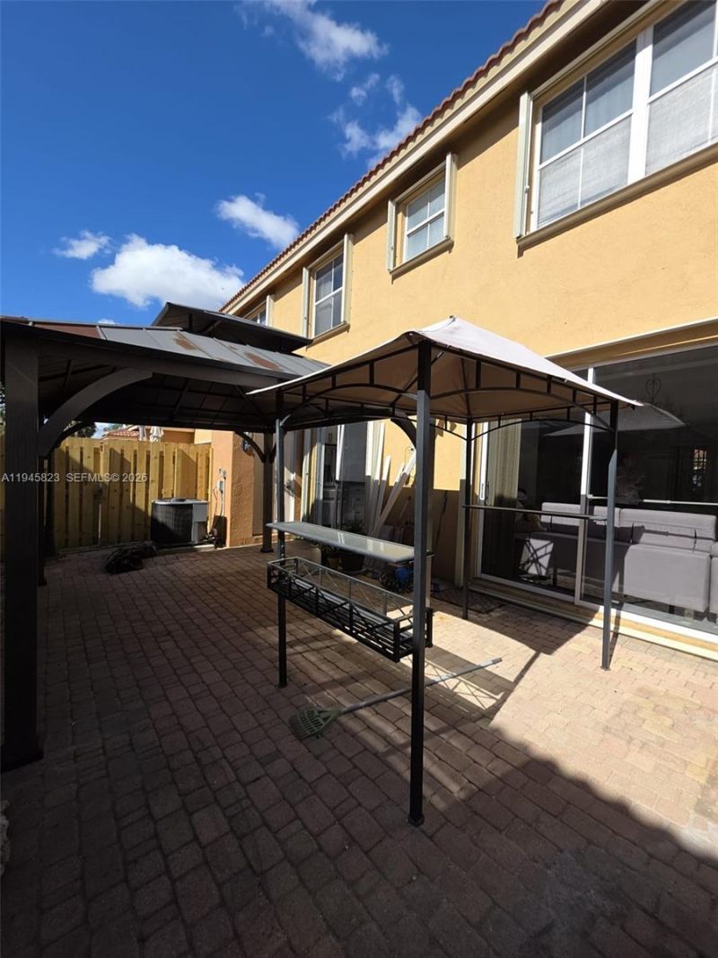 8544 NW 140th Ter, Unit 1003, Miami Lakes, FL 33016 Photo