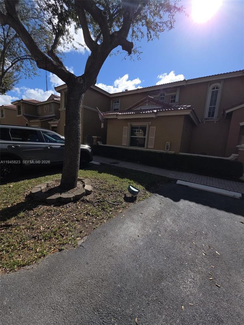 8544 NW 140th Ter, Unit 1003, Miami Lakes, FL 33016 Photo