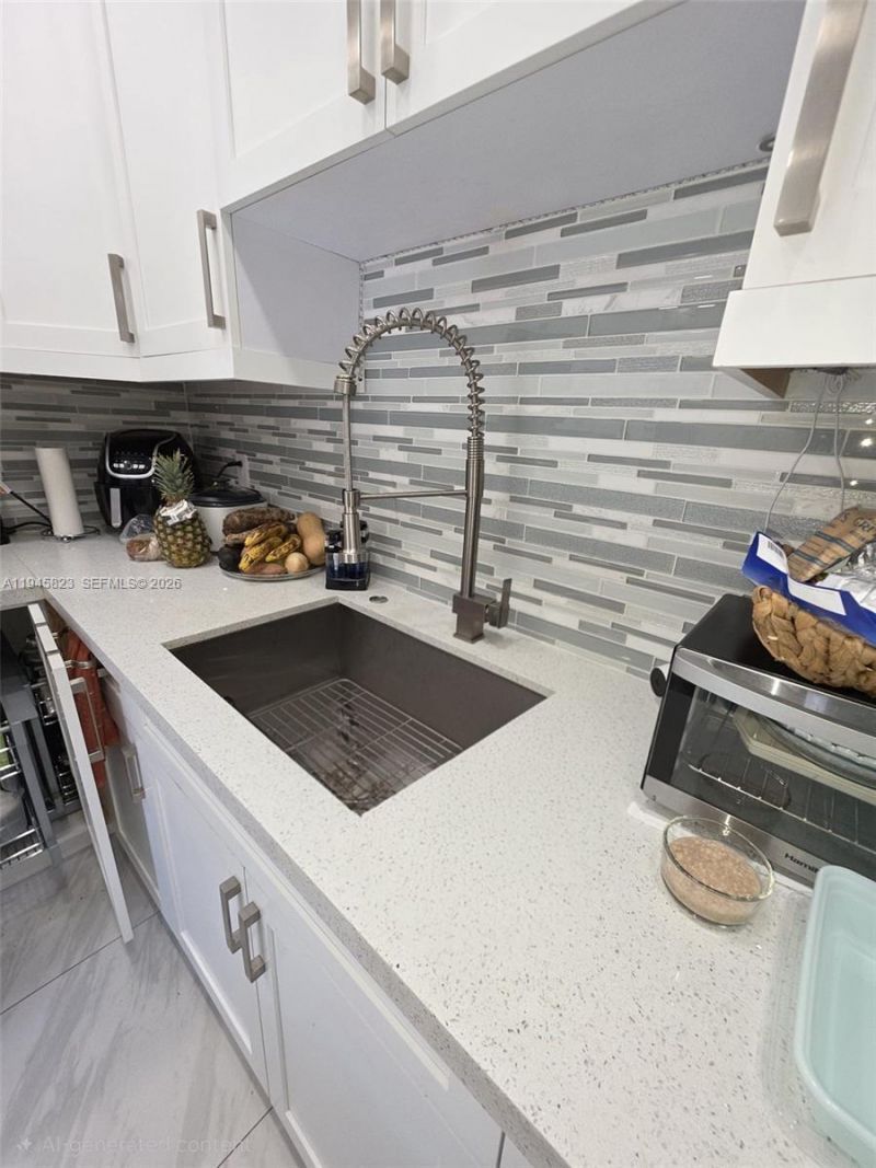 8544 NW 140th Ter, Unit 1003, Miami Lakes, FL 33016 Photo