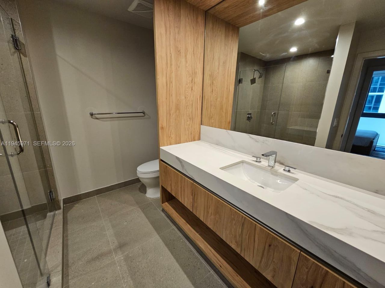 11 NE 6th St , Unit 211, Miami, FL 33132 Photo