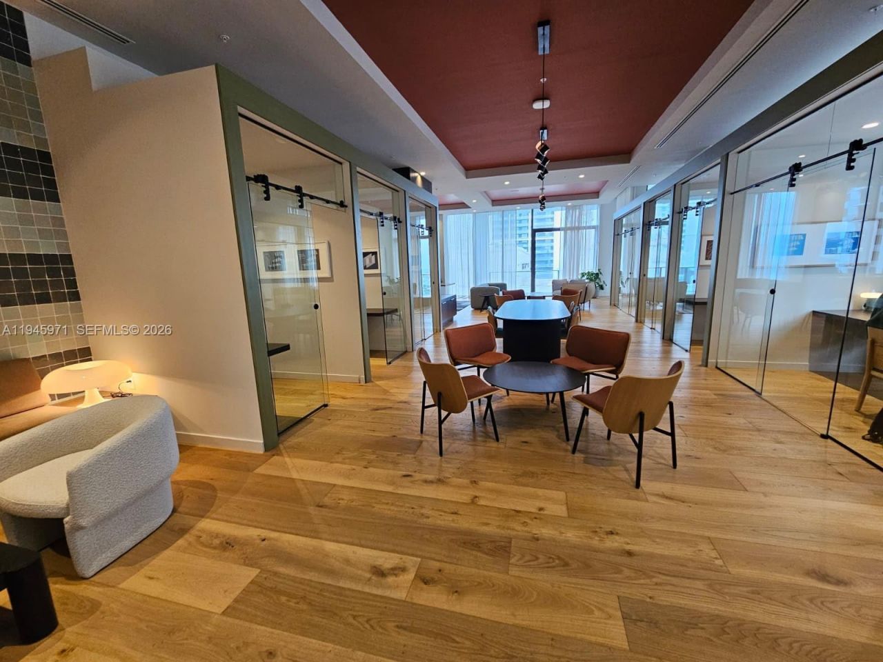 11 NE 6th St , Unit 211, Miami, FL 33132 Photo