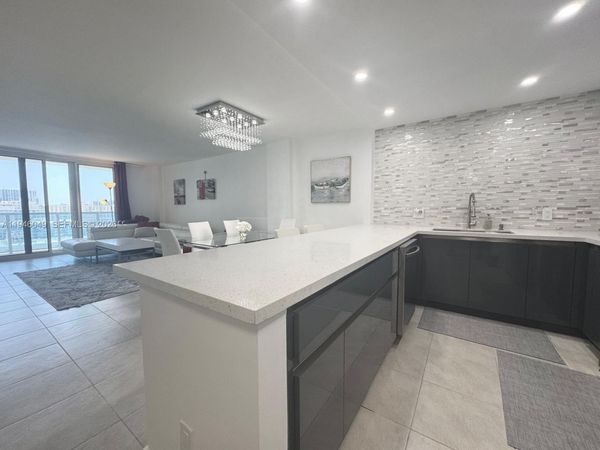 3800 S Ocean Dr , Unit 1710, Hollywood, FL 33019