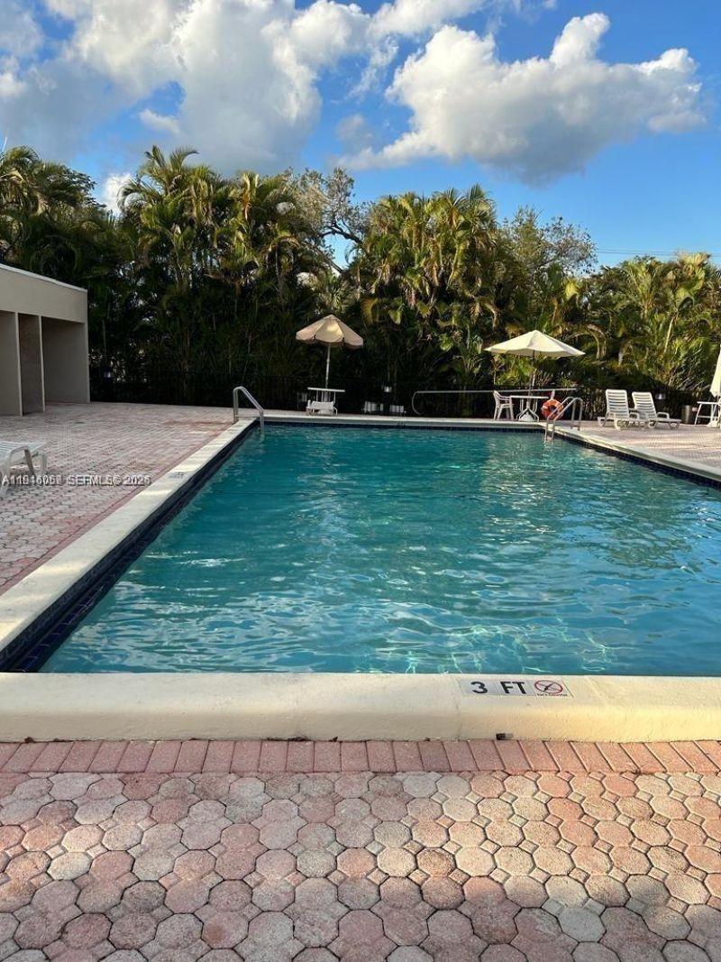 9920 NW 68th Pl, Unit 110, Tamarac, FL 33321 Photo