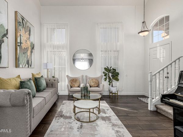 729 E GLENHAVEN Drive, Phoenix, AZ 85048