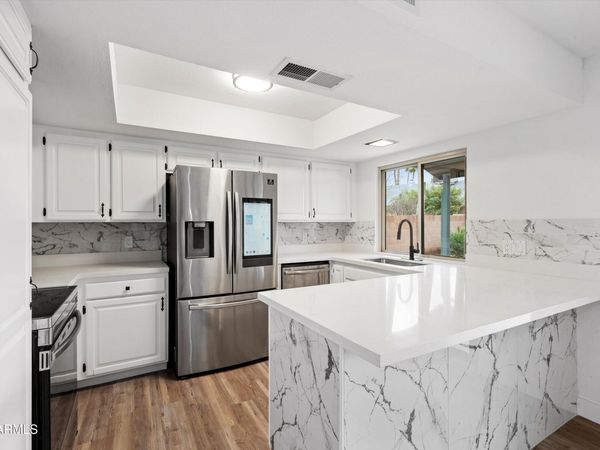 4829 E APACHE Circle, Phoenix, AZ 85044