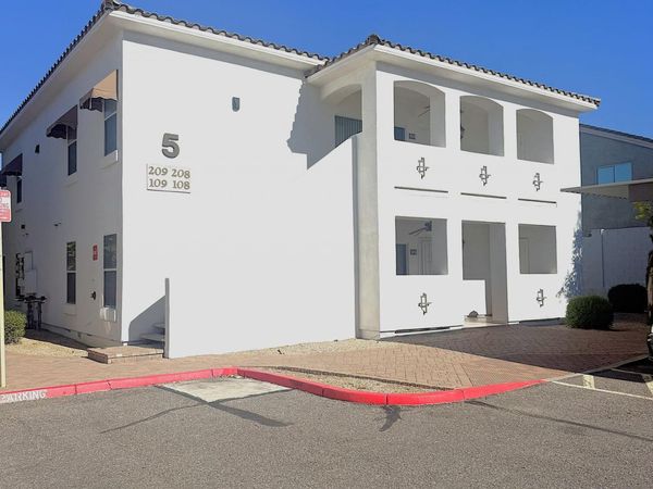 2950 W LOUISE Drive, Unit 208, Phoenix, AZ 85027