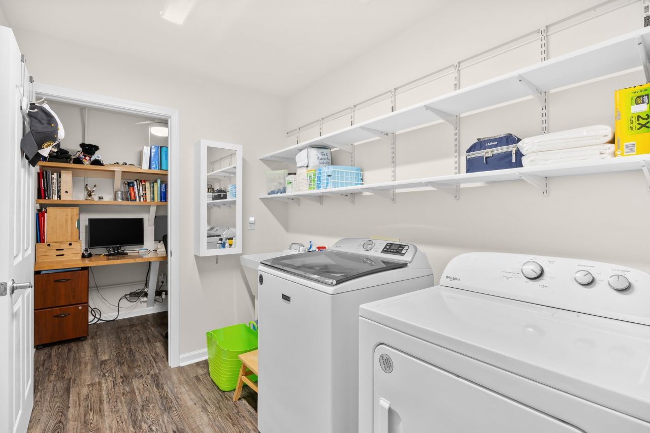 340 Arlington Circle Photo 21