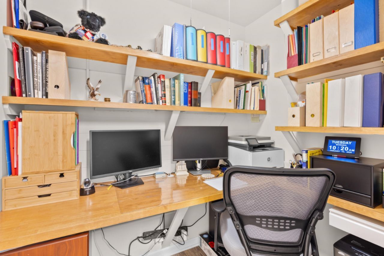 340 Arlington Circle Photo 22