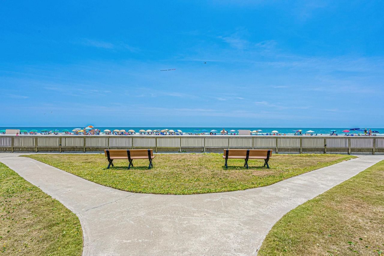 9520 Shore Dr. Photo 22