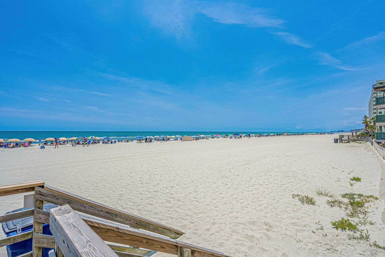 9520 Shore Dr. Photo 23