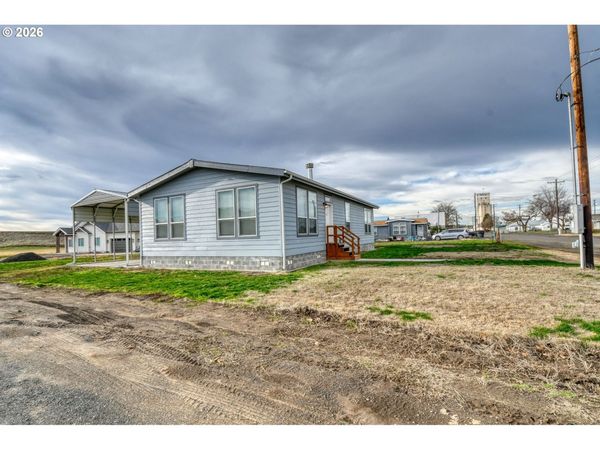 105 Columbia ST, Helix, OR 97835