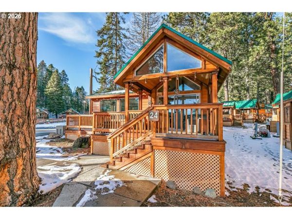 7900 Hyatt Prairie RD, Unit 24, Ashland, OR 97520