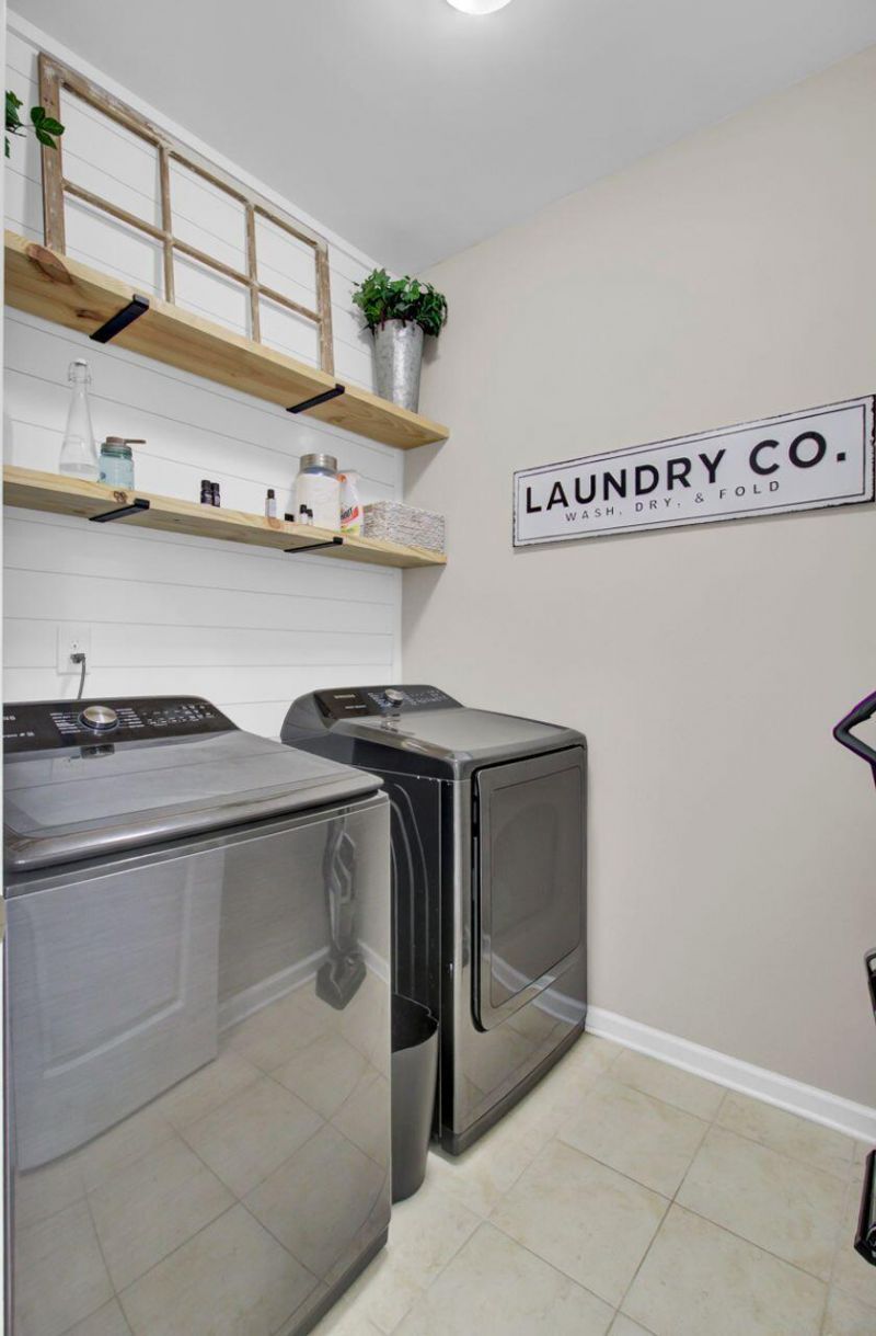 516 Man O War Lane Photo 22