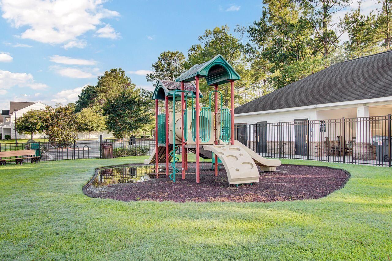 516 Man O War Lane Photo 24