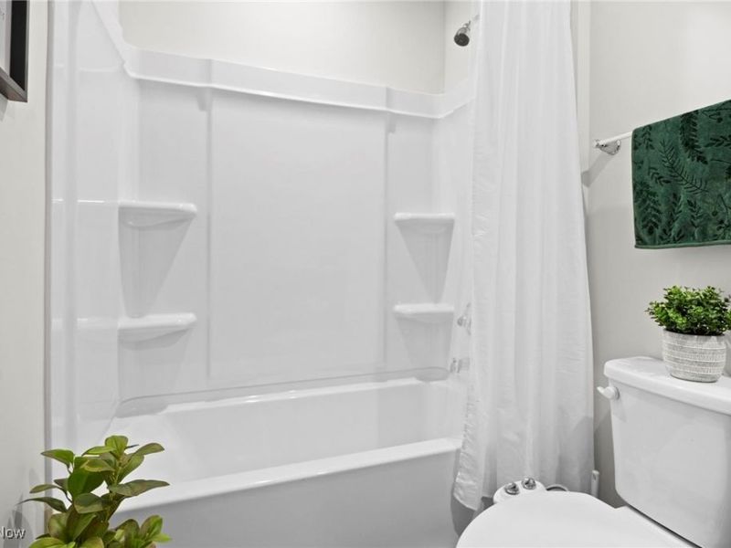 214 Leather Leaf Drive, Elyria, OH 44035 Photo 14