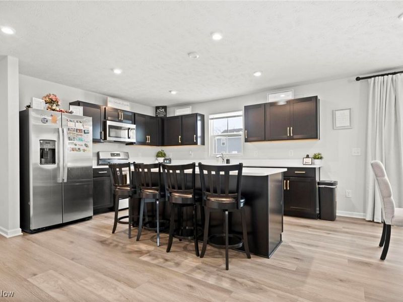 214 Leather Leaf Drive, Elyria, OH 44035 Photo 2