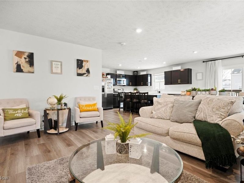 214 Leather Leaf Drive, Elyria, OH 44035 Photo 8